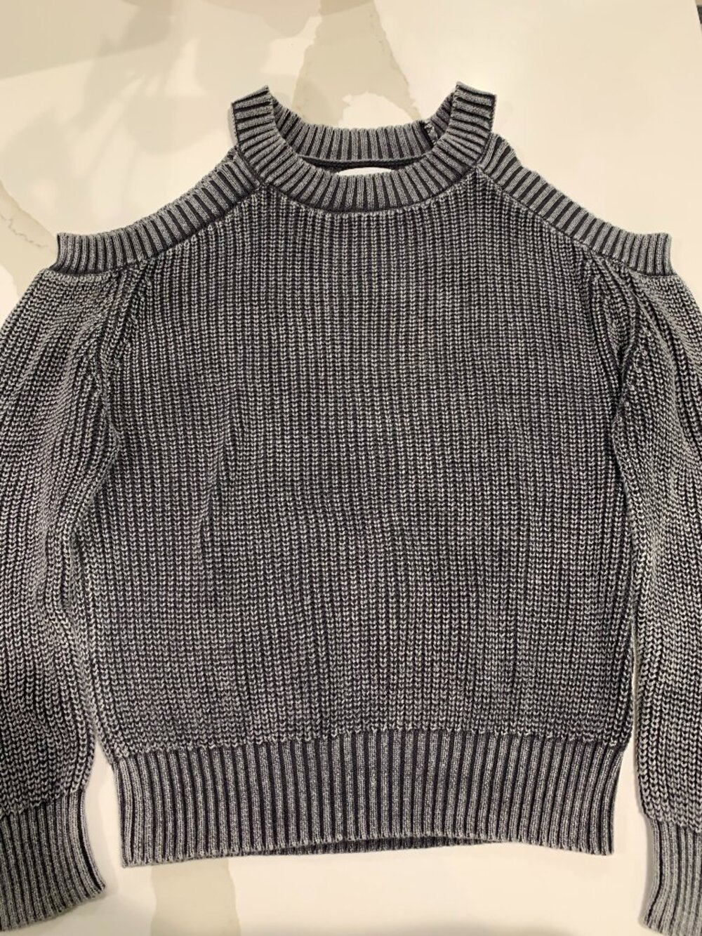 Evereve Cotton Cold Shoulder Chunky Knit Sweater